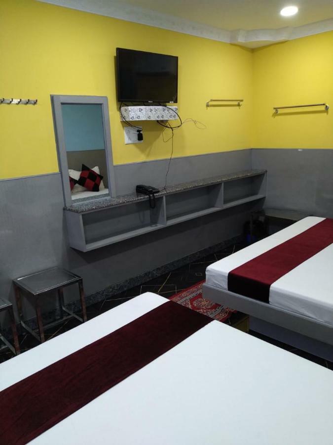 Gayathri Stay Kanchipuram Exterior photo